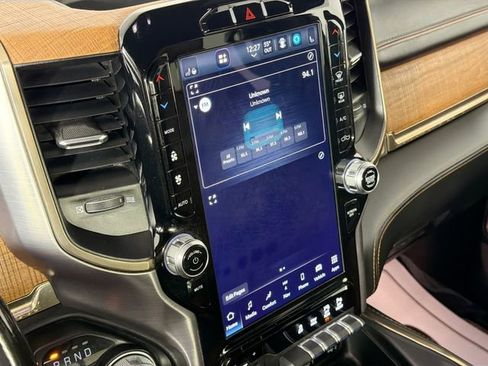 Used 2022 RAM 1500 Limited w/ Body-Colour Bumper Group image 15