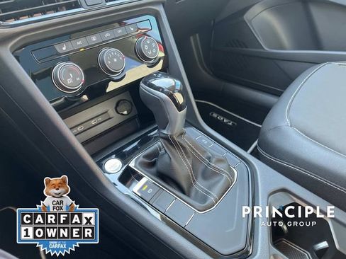 Certified 2023 Volkswagen Taos SE w/ Panoramic Sunroof Package image 25