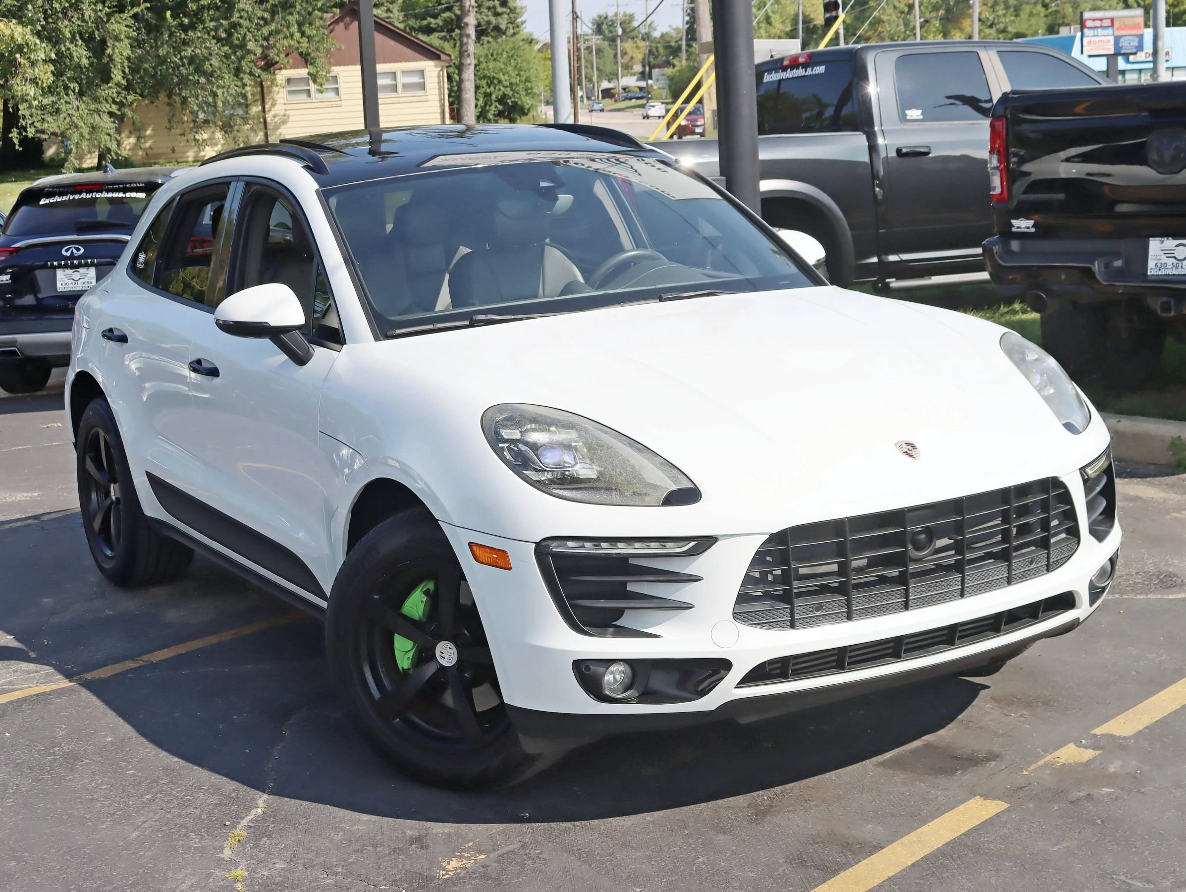 Used 2018 Porsche Macan Sport Edition AWD/4WD image 7