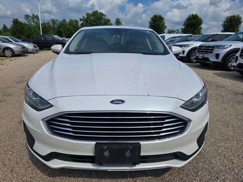 Used 2020 Ford Fusion SE FWD image 3