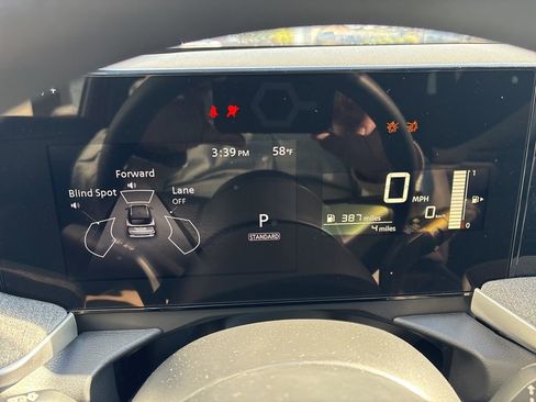 New 2025 Nissan Kicks SV FWD image 18