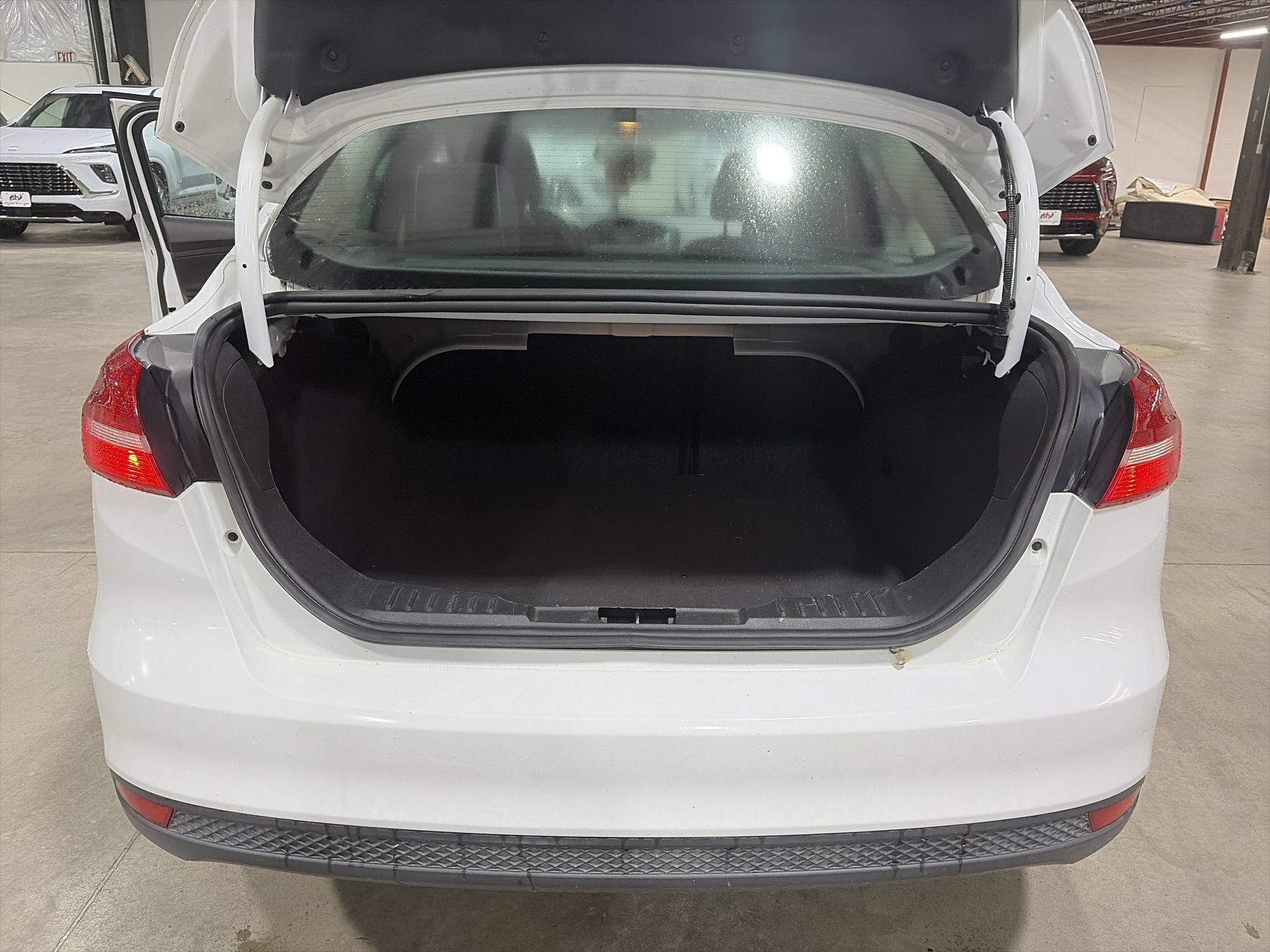 Used 2015 Ford Focus SE FWD image 28