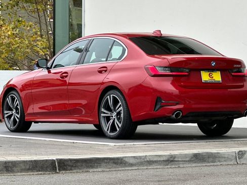 Used 2022 BMW 330i Sedan w/ Driving Assistance Package image 5