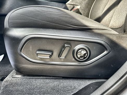 Certified 2024 Jeep Grand Cherokee Laredo image 14