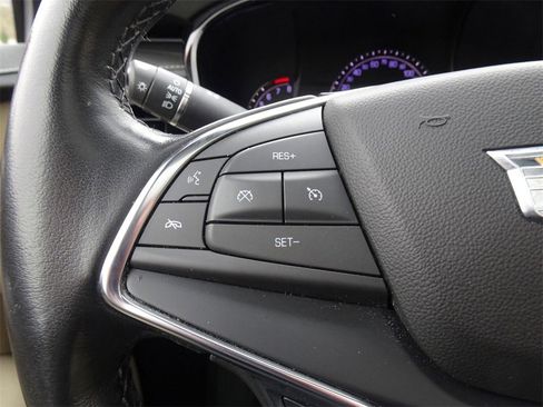 Used 2019 Cadillac XT5 Premium Luxury image 24