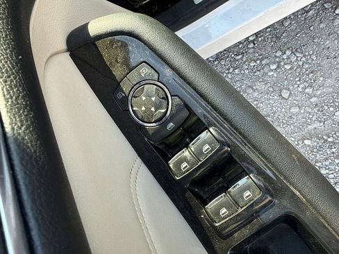 Used 2016 Ford Edge Titanium w/ Equipment Group 302A FWD image 10