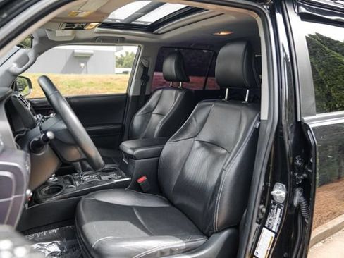 Used 2018 Toyota 4Runner Limited AWD/4WD image 36