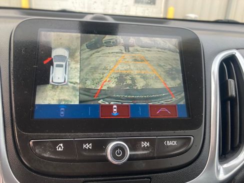 Used 2018 Chevrolet Equinox Premier image 26