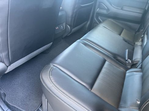 Used 2024 Nissan Frontier SL w/ Technology Package AWD/4WD image 30