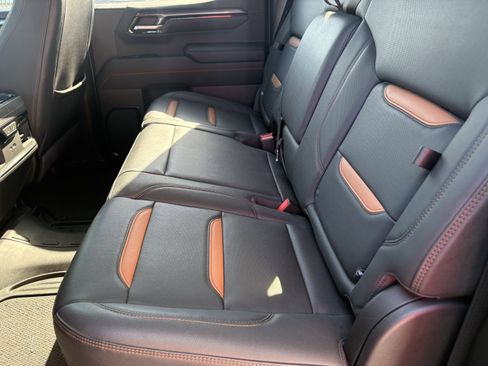 Used 2023 GMC Sierra 1500 AT4 w/ AT4 Premium Package image 9