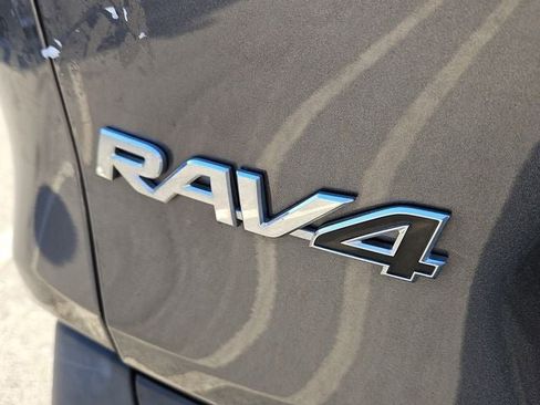 Used 2021 Toyota RAV4 XLE image 36