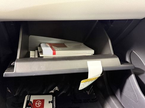 Used 2024 Toyota Corolla LE image 37