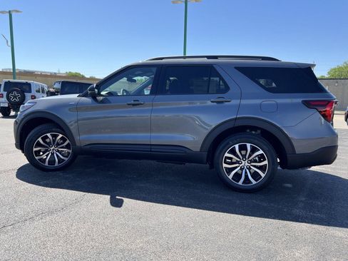New 2026 Ford Explorer ST-Line AWD/4WD image 11