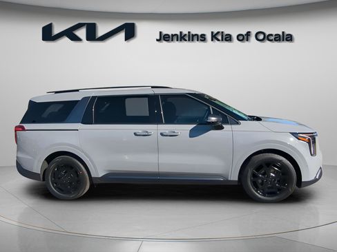 New 2026 Kia Carnival SX Prestige FWD image 2