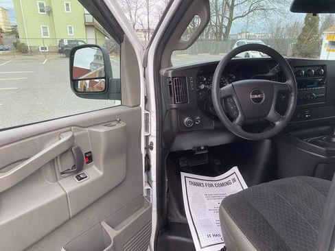 Used 2021 GMC Savana 2500 w/ Driver Convenience Package image 10
