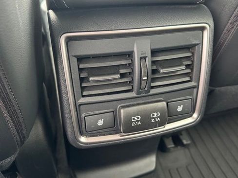 Used 2019 Subaru Forester Touring image 21