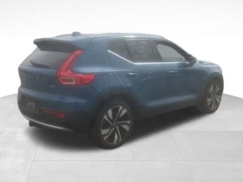 Used 2023 Volvo XC40 B5 Ultimate w/ Climate Package AWD/4WD image 5