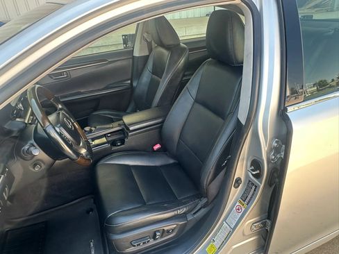 Used 2013 Lexus ES 350 w/ Premium Pkg FWD image 9