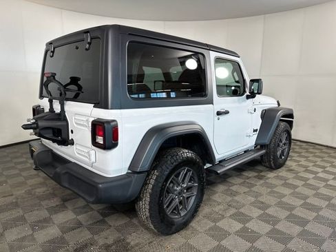 Used 2024 Jeep Wrangler Sport S image 3