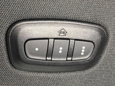 Used 2022 RAM 1500 Laramie w/ Sport Appearance Package image 13