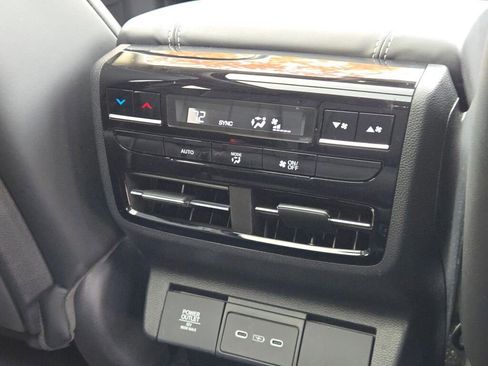 Certified 2025 Acura MDX w/ Technology Package image 12