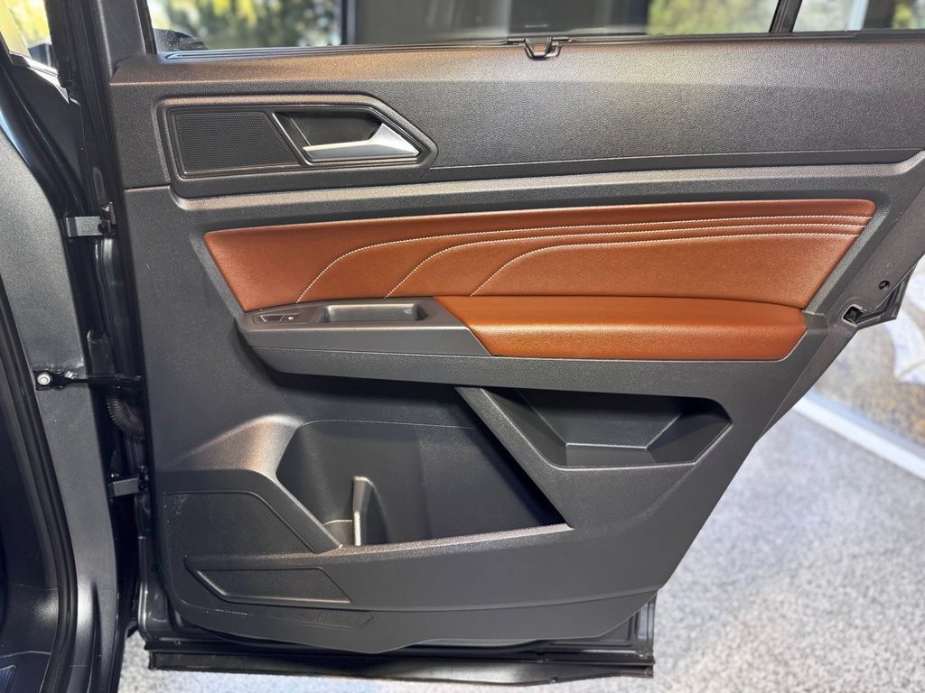 Used 2022 Volkswagen Atlas SE AWD/4WD image 46