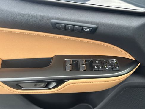 Used 2025 Lexus NX 350h AWD w/ Premium Package image 8