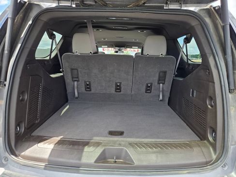 Used 2022 GMC Yukon XL SLT RWD image 15