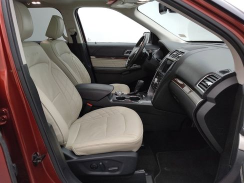 Used 2019 Ford Explorer Platinum image 21