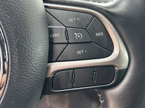 Used 2021 Jeep Compass Latitude AWD/4WD image 19