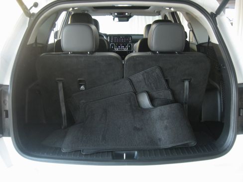 Certified 2023 Kia Sorento SX image 20