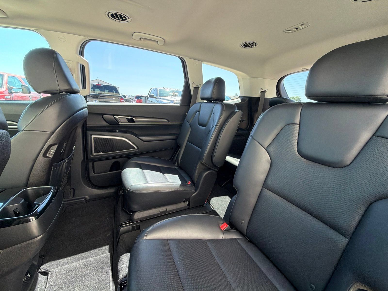 Used 2025 Kia Telluride S AWD/4WD image 15