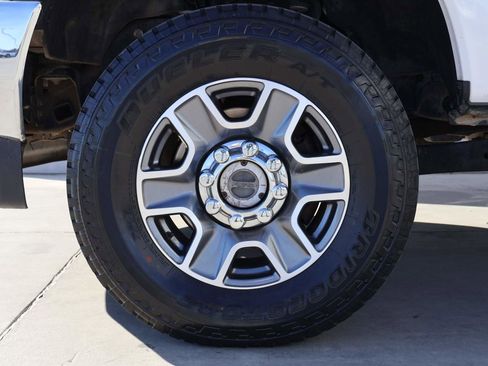 Used 2019 Ford F350 Lariat w/ Lariat Ultimate Package image 6