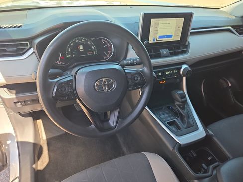 Used 2024 Toyota RAV4 XLE AWD/4WD image 15