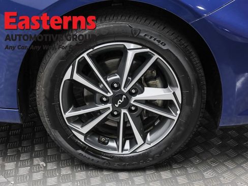 Used 2023 Kia Forte LXS image 31