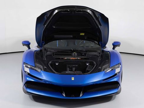 Used 2024 Ferrari SF90 Spider AWD/4WD image 9