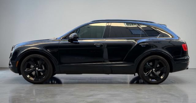 Used 2017 Bentley Bentayga AWD/4WD image 3