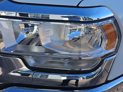 Used 2024 RAM 2500 Big Horn image 32