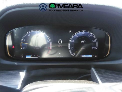 Used 2024 Jeep Wagoneer L Series II w/ Flexible Seating Group AWD/4WD image 4