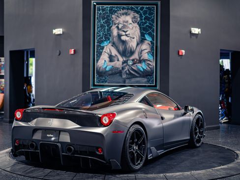 Used 2015 Ferrari 458 Speciale Coupe RWD image 32