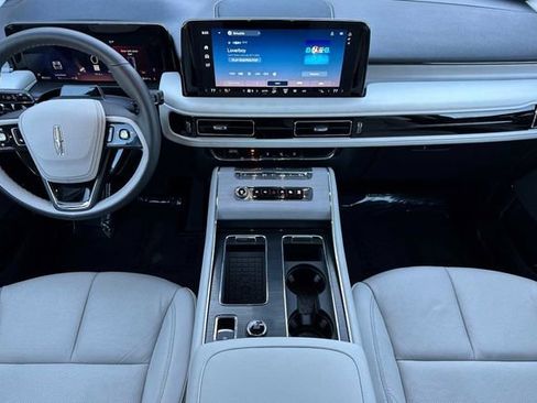 Used 2025 Lincoln Aviator Reserve w/ Jet Appearance Package image 5