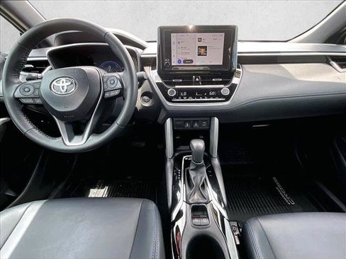 Used 2025 Toyota Corolla Cross AWD Hybrid w/ Convenience Package image 16