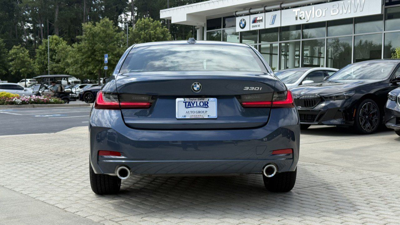New 2026 BMW 330i Sedan w/ Premium Package RWD image 5
