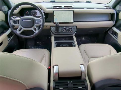 Used 2024 Land Rover Defender 130 S image 19