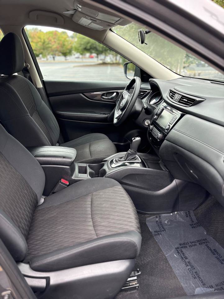 Used 2018 Nissan Rogue S FWD image 17