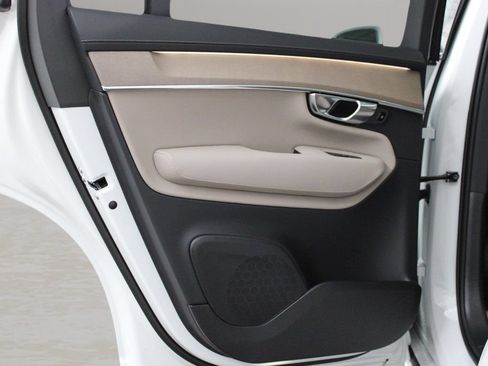 New 2026 Volvo XC90 B5 Core AWD/4WD image 24