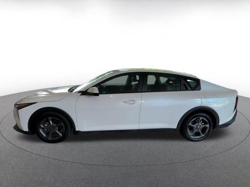 Used 2025 Kia K4 FWD image 9