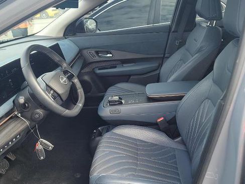 Used 2023 Nissan Ariya image 3