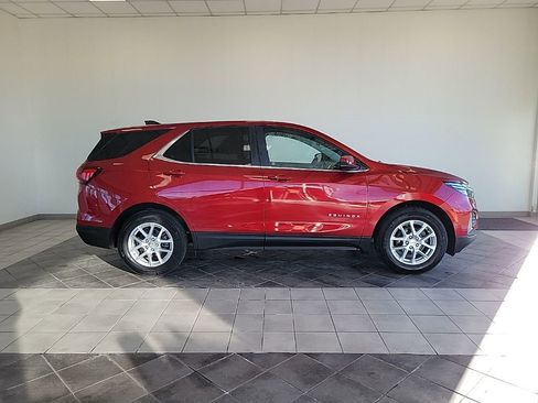 Used 2024 Chevrolet Equinox LT image 4