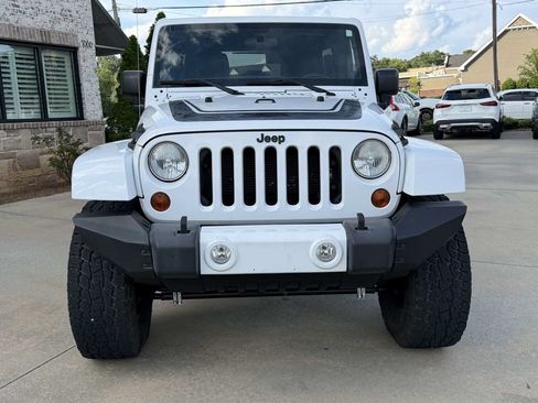 Used 2012 Jeep Wrangler Unlimited Sahara AWD/4WD image 4